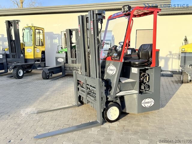 Chariot élévateur multidirectionnel Combilift C3000CB GAS TRIPLEX 4900 FREE-LIFT