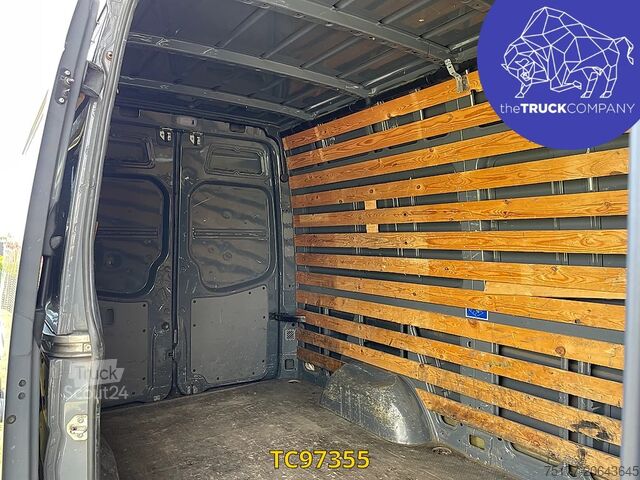 Furgão de caixa Volkswagen Crafter 2.0 TDI