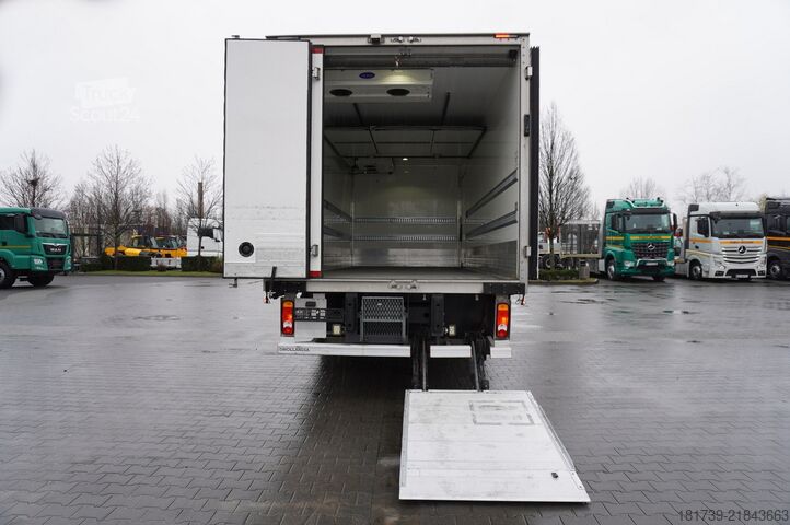 Hladilnik Renault D210 12T / Bitemperature Refrigerator /