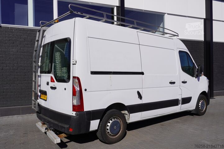 Furgoneta Renault Master 2.3 dCi 135PK L2H2 EURO 6 - Airco - Crui...