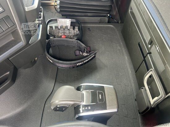 Üç taraflı damperli kamyon VOLVO FH 500 6X4 3-SEITEN KIPPER KRAN  MFCT HAMA KIPPER, PALFINGER PK 22000 RETARDER