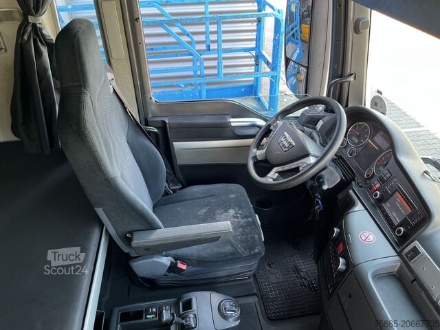 Standard tractor Man TGX 18.440 XXL / 684 dkm / 2 Tanks / Stand klim...