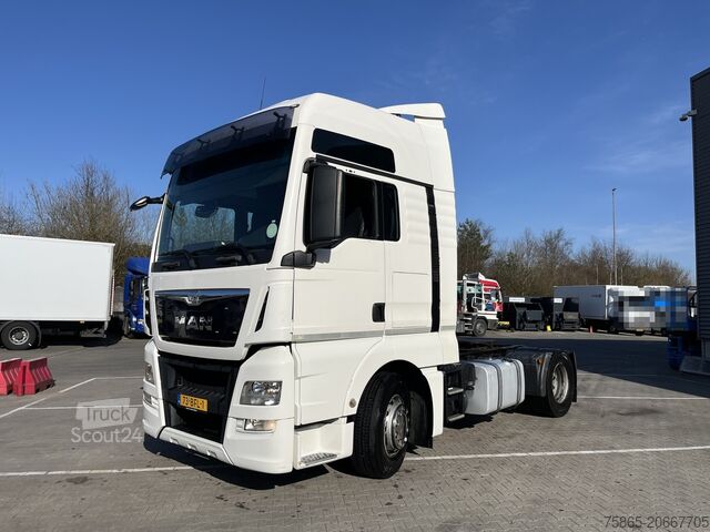 Standard tractor Man TGX 18.440 XXL / 684 dkm / 2 Tanks / Stand klim...