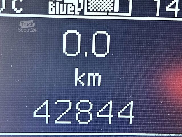 High-roof van MERCEDES-BENZ SPRINTER 314 L2H2 Mbux Automaat!