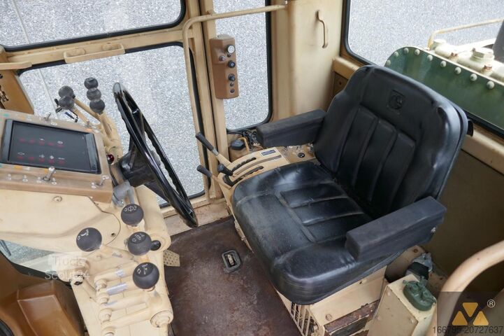 Greideris Caterpillar 130G Ex-army