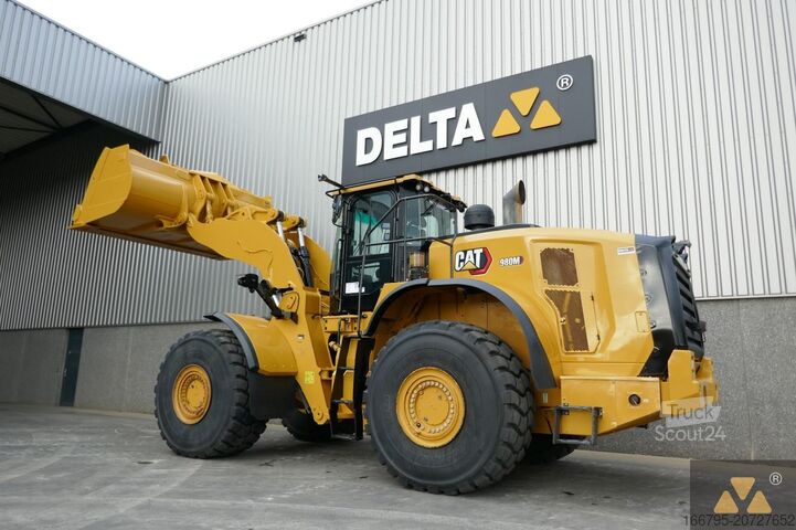 Riteņu iekrāvēji Caterpillar 980M