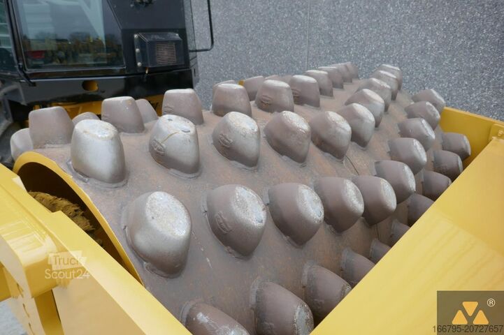 однобарабанный каток Caterpillar CP76