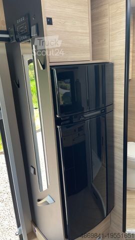 Integruota kemperis CHALLENGER 2060 - 2025 inkl. 4,4t / AHK / Drive light usw.