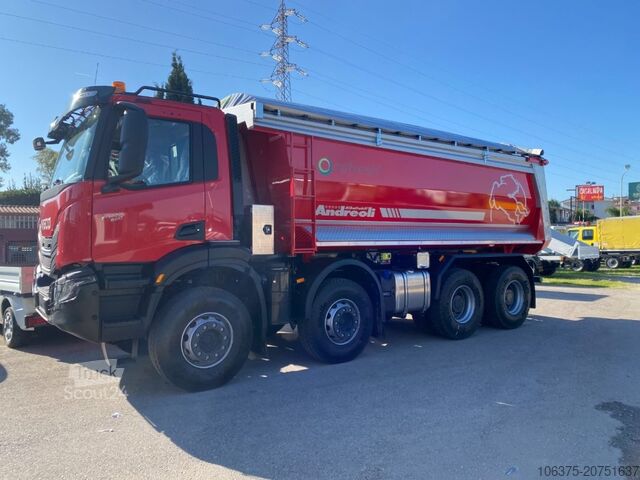 Camión volquete IVECO T-WAY 540
