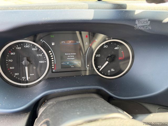 Transporter mit Koffer IVECO Daily Fahrgestell Einzelkabine 35 S ... Radstand