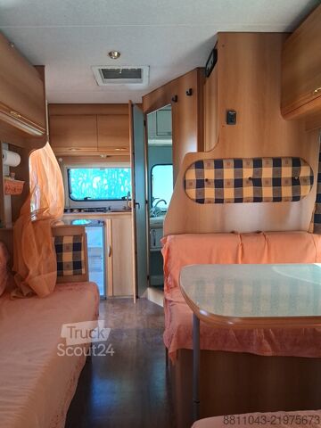 Camper mansardato Elnagh Marlin 59