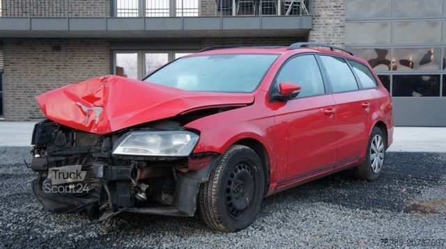 Μίνι λεωφορείο VOLKSWAGEN Passat Variant Trendline BlueMotion Unfall