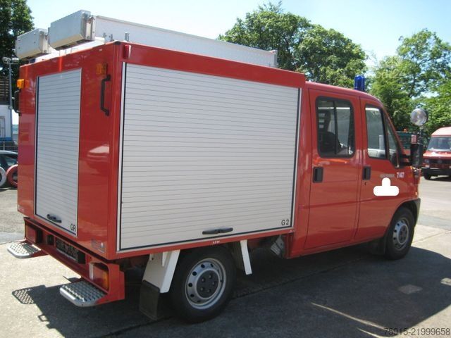 Camion de pompiers FIAT Ducato 2,0 Feuerwehr TSF / 6-Sitzer / 14.800 KM