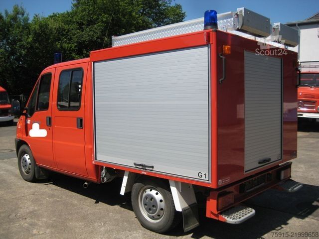 Camion de pompiers FIAT Ducato 2,0 Feuerwehr TSF / 6-Sitzer / 14.800 KM