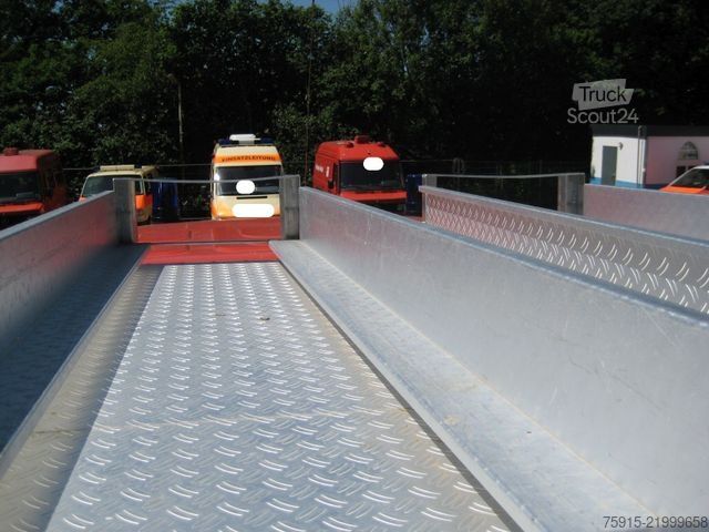 Camion de pompiers FIAT Ducato 2,0 Feuerwehr TSF / 6-Sitzer / 14.800 KM