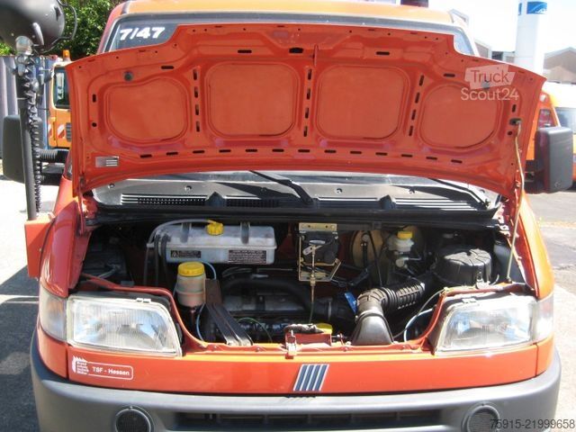 Camion de pompiers FIAT Ducato 2,0 Feuerwehr TSF / 6-Sitzer / 14.800 KM