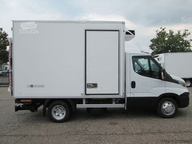 Hűtőfelépítményes furgon IVECO 35 C13*Carrier Kühlkoffer*LBW*