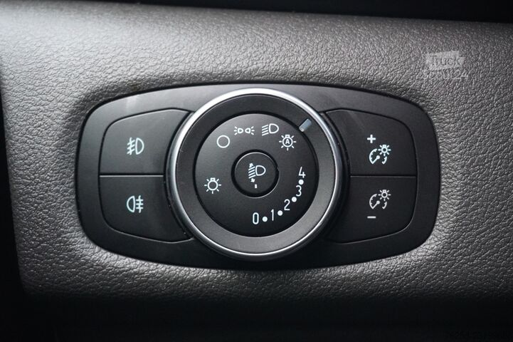 Ford Transit Custom 2.0 TDCI 130КС Автомат EURO 6 – Кондиціонер – Навігація – Круїз-контроль – €14.9 Ford Transit Custom 2.0 TDCI 130PK Automaat EURO 6 -...