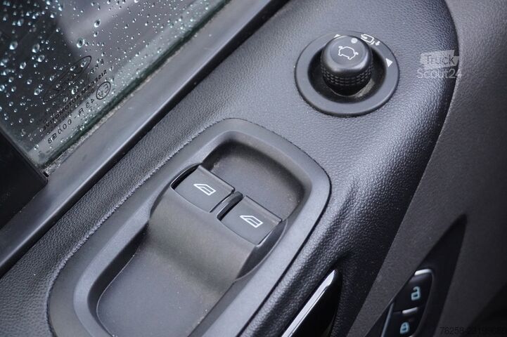 Ford Transit Custom 2.0 TDCI 130КС Автомат EURO 6 – Кондиціонер – Навігація – Круїз-контроль – €14.9 Ford Transit Custom 2.0 TDCI 130PK Automaat EURO 6 -...