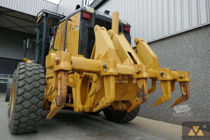 Грейдер Caterpillar 140M