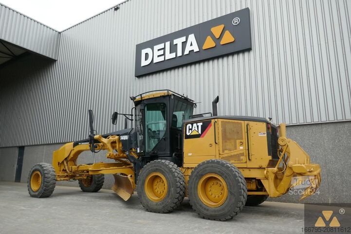 Грейдер Caterpillar 140M