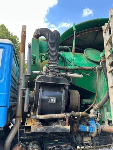 Piesūces transportlīdzeklis MAN 26.403 F2000 Silent 6x2 Kanalreiniger Saug - un...