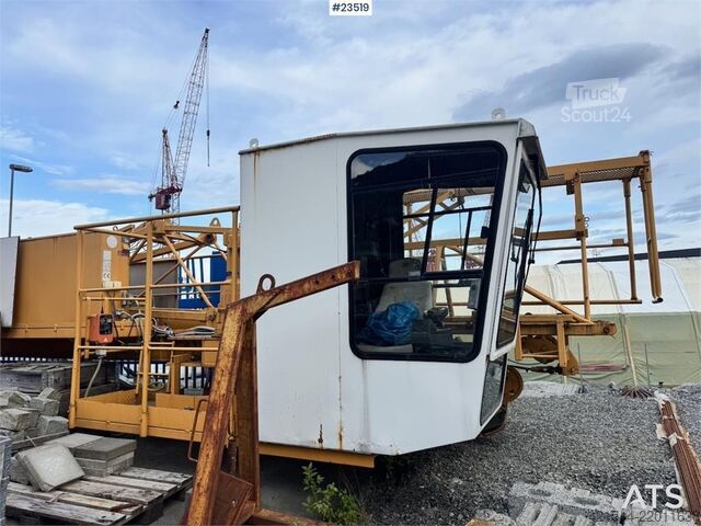 Tårnkran Liebherr 78EC tower crane with cabin.