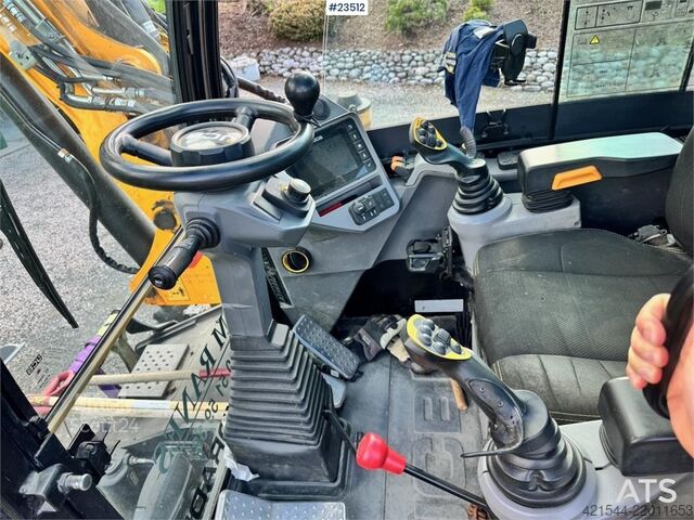 Колесный экскаватор JCB HD110WT