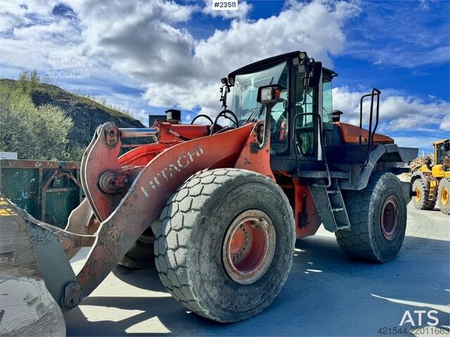 Wheel loader Hitachi ZW310 Wheel Loader w/ Bucket and Pallet Forks – 7,
