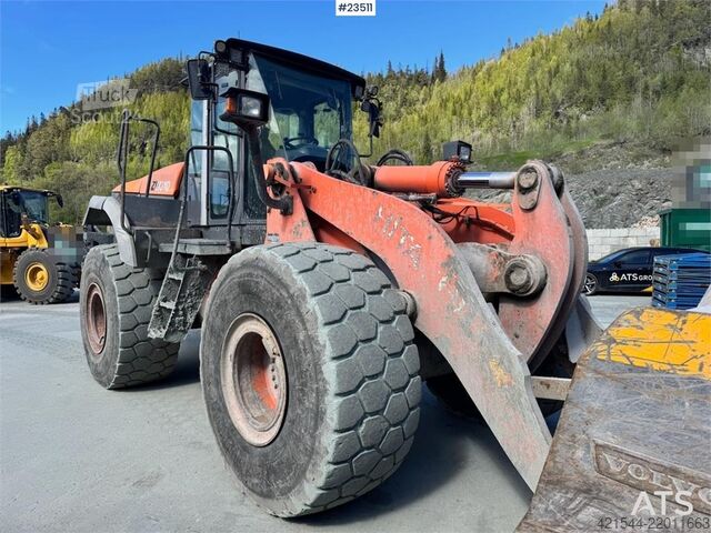 Wheel loader Hitachi ZW310 Wheel Loader w/ Bucket and Pallet Forks – 7,