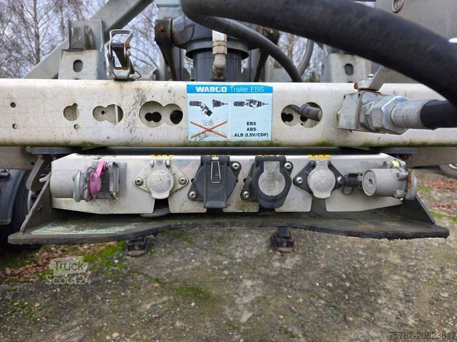 Návěs s výměnnou nástavbou LAG Kipp-Chassis 20