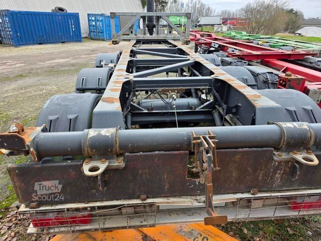 Návěs s výměnnou nástavbou LAG Kipp-Chassis 20