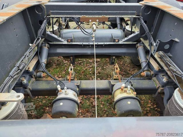 Návěs s výměnnou nástavbou LAG Kipp-Chassis 20