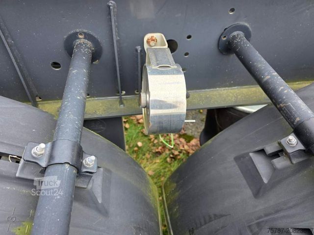 Návěs s výměnnou nástavbou LAG Kipp-Chassis 20