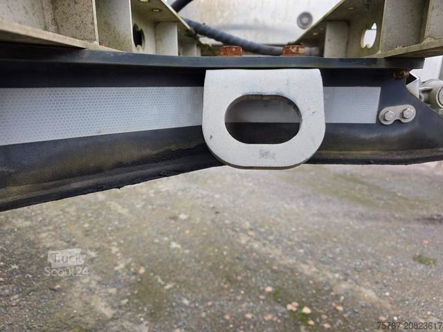 Návěs s výměnnou nástavbou LAG Kipp-Chassis 20