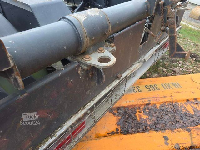 Návěs s výměnnou nástavbou LAG Kipp-Chassis 20