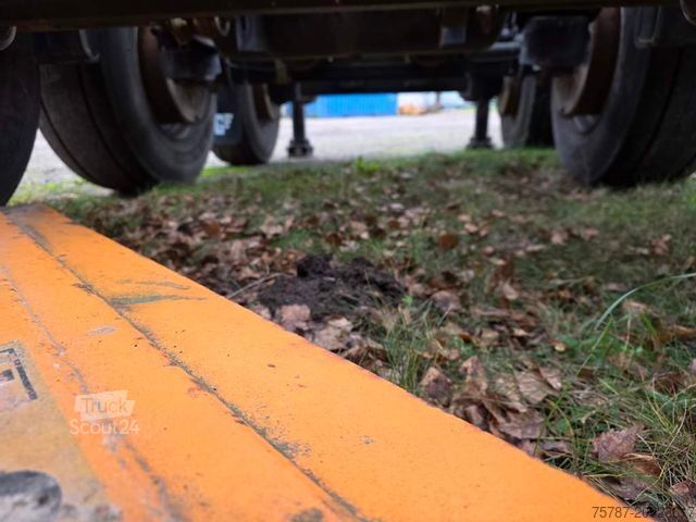 Návěs s výměnnou nástavbou LAG Kipp-Chassis 20