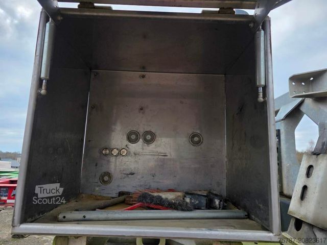 Návěs s výměnnou nástavbou LAG Kipp-Chassis 20