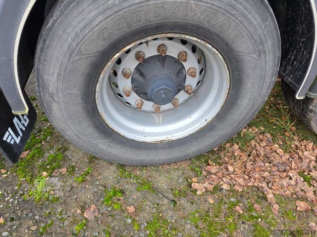 Návěs s výměnnou nástavbou LAG Kipp-Chassis 20