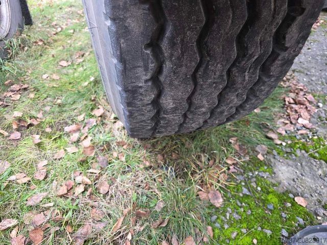 Návěs s výměnnou nástavbou LAG Kipp-Chassis 20