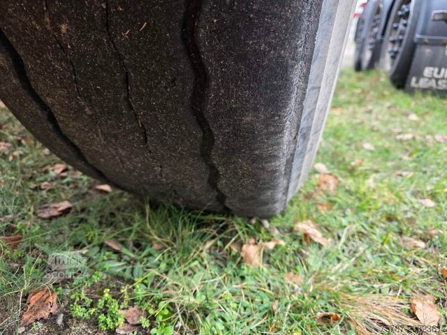 Návěs s výměnnou nástavbou LAG Kipp-Chassis 20