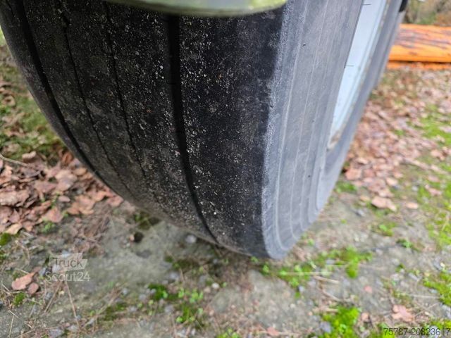 Návěs s výměnnou nástavbou LAG Kipp-Chassis 20