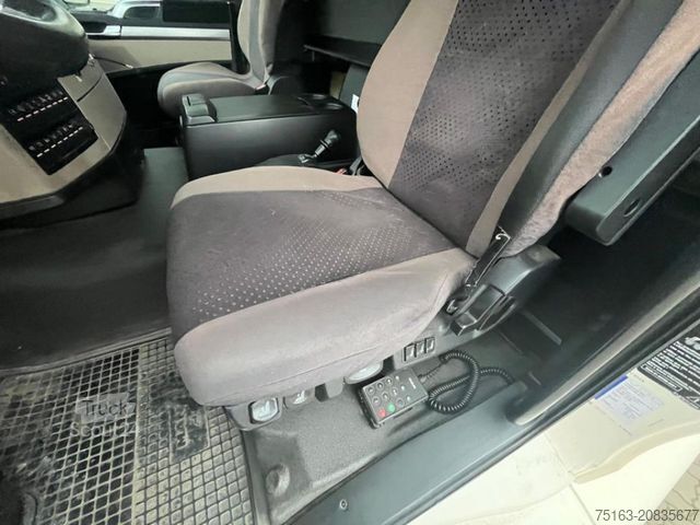 Ciężarówka z płaską platformą MAN TG-S 26.420 6x2 BL Pritsche Heckkran 4xhydr,Hiab