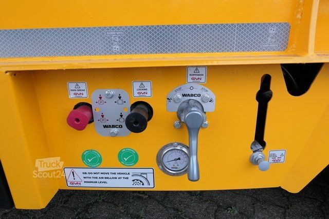 Low loader semitrailer GVN 3GVN, Gelenkt, Hydr. Rampen, Luft-Lift