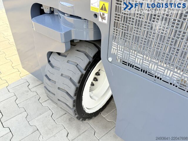 четирипосочен мотокар Combilift CB3000 DIESEL TRIPLEX 4900 POSITIONER