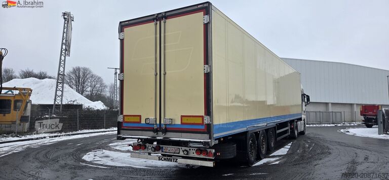 Auflieger Schmitz SKO24 Carrier Vector 1550 Zustand gut, leichter Streifschaden rechts