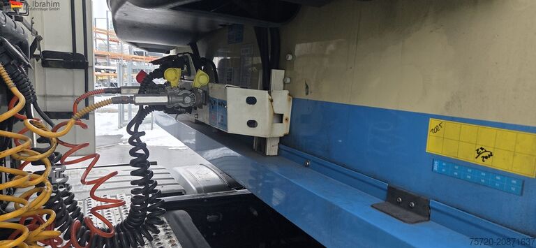 Auflieger Schmitz SKO24 Carrier Vector 1550 Zustand gut, leichter Streifschaden rechts