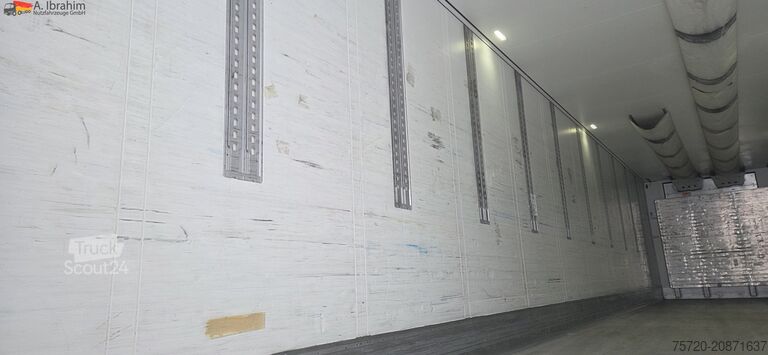 Auflieger Schmitz SKO24 Carrier Vector 1550 Zustand gut, leichter Streifschaden rechts