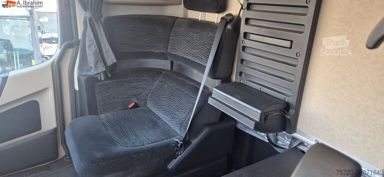 Standard SZM Mercedes-Benz 1858 Gigaspace, Scheckheft gepflegt Retarder | 2x Tank