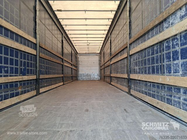Nyitott ponyvás félpótkocsi Schmitz Cargobull Curtainsider Mega